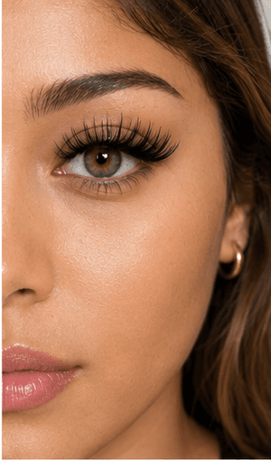 Finished lash extension set on client